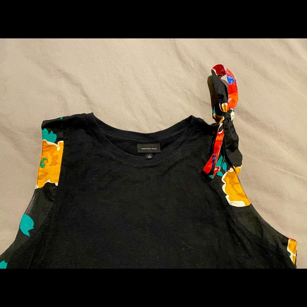 Who What Wear black tank top w/ floral tie